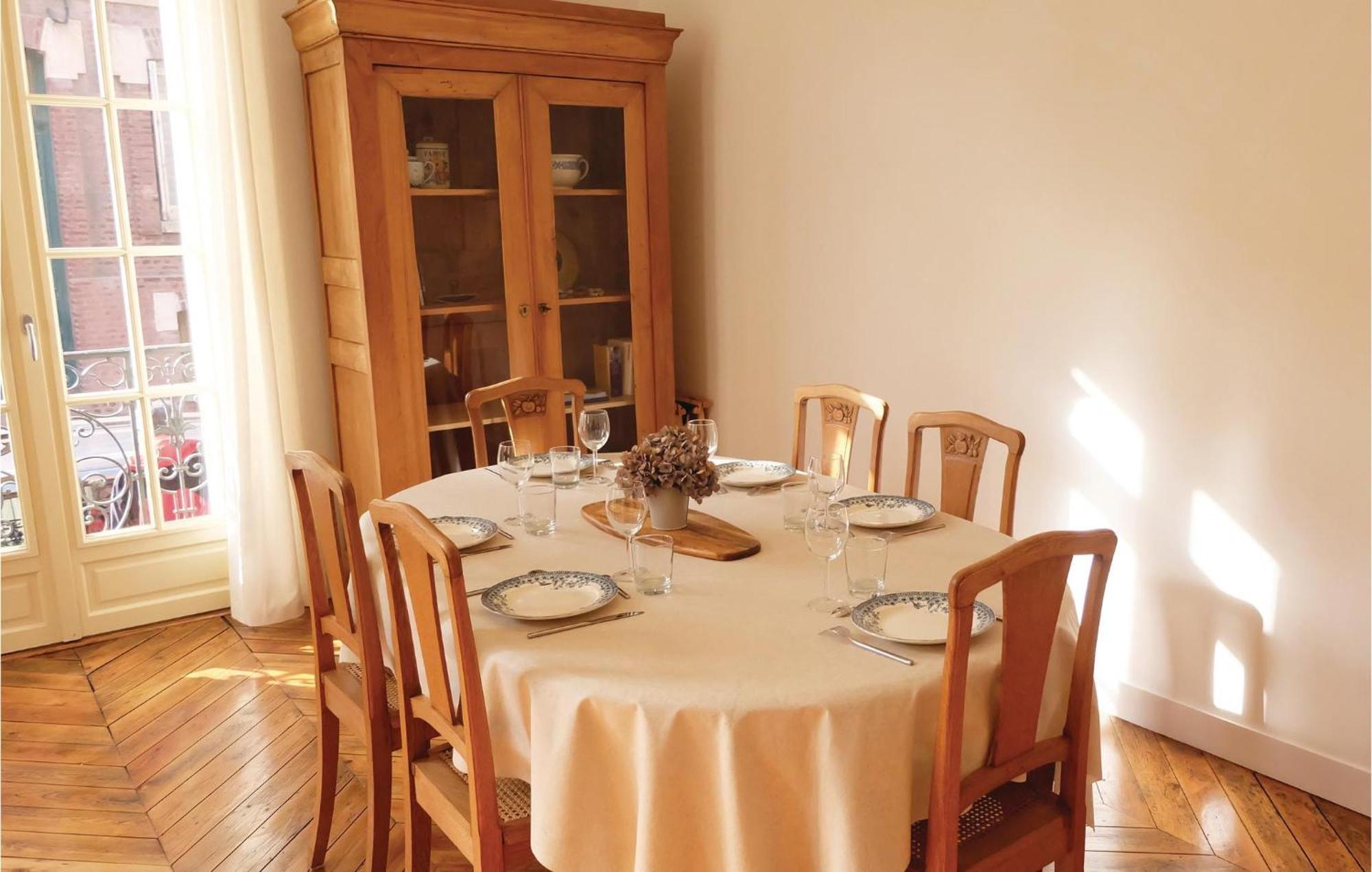 2 Bedroom Awesome Apartment In مير-لي-بان المظهر الخارجي الصورة